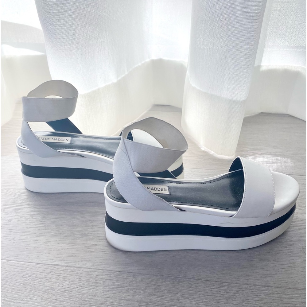 STEVE MADDEN PLATFORM SANDALS SIZE 7